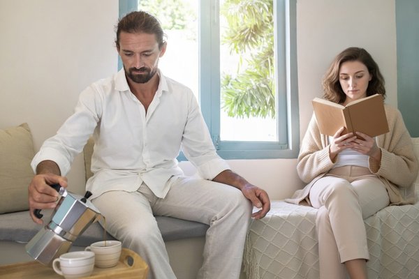 Andropause : astuces pour naviguer cette phase masculine efficacement